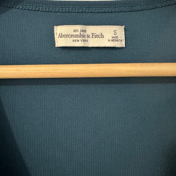 Abercrombie & Fitch Teal Blue V-Neck Blouse - Picture 3 of 4